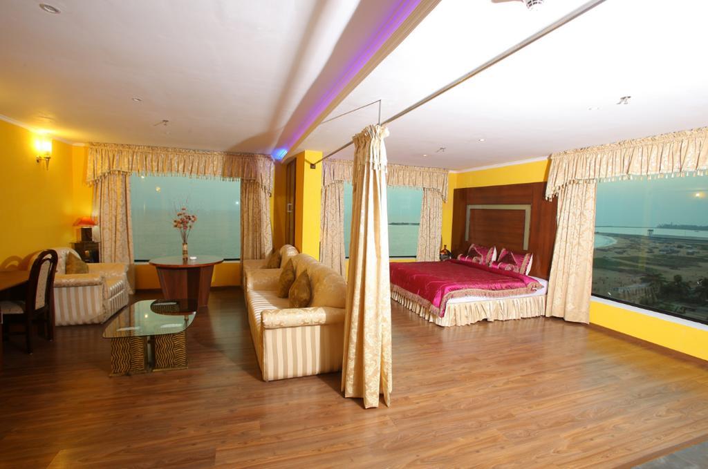 The Quilon Beach Hotel And Convention Center Коллам Екстер'єр фото
