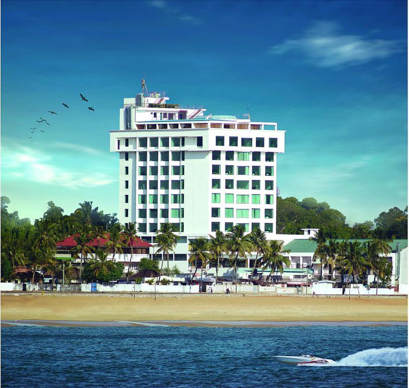 The Quilon Beach Hotel And Convention Center Коллам Екстер'єр фото