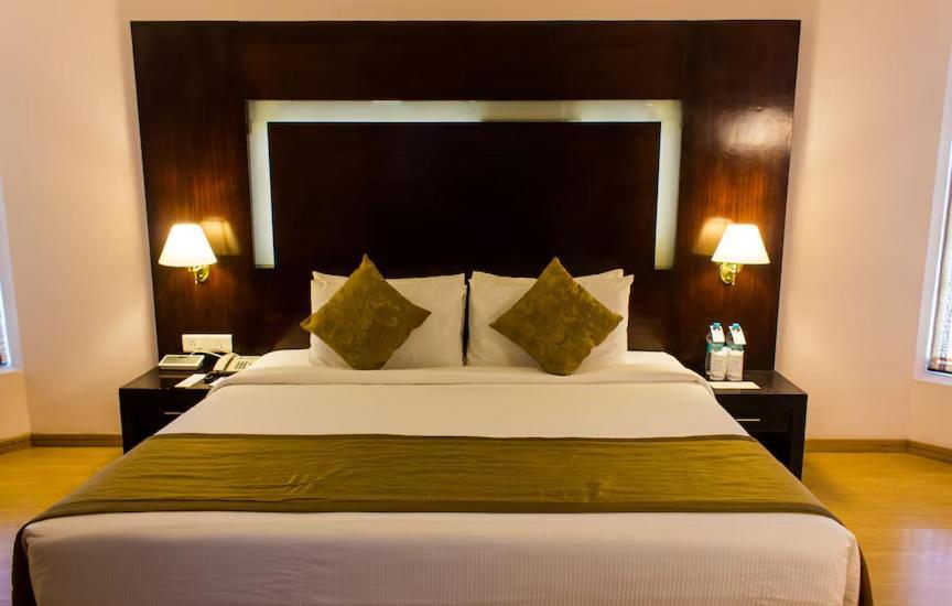 The Quilon Beach Hotel And Convention Center Коллам Екстер'єр фото