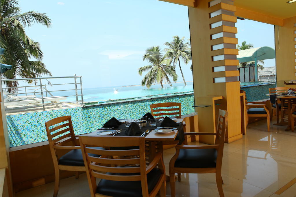 The Quilon Beach Hotel And Convention Center Коллам Екстер'єр фото
