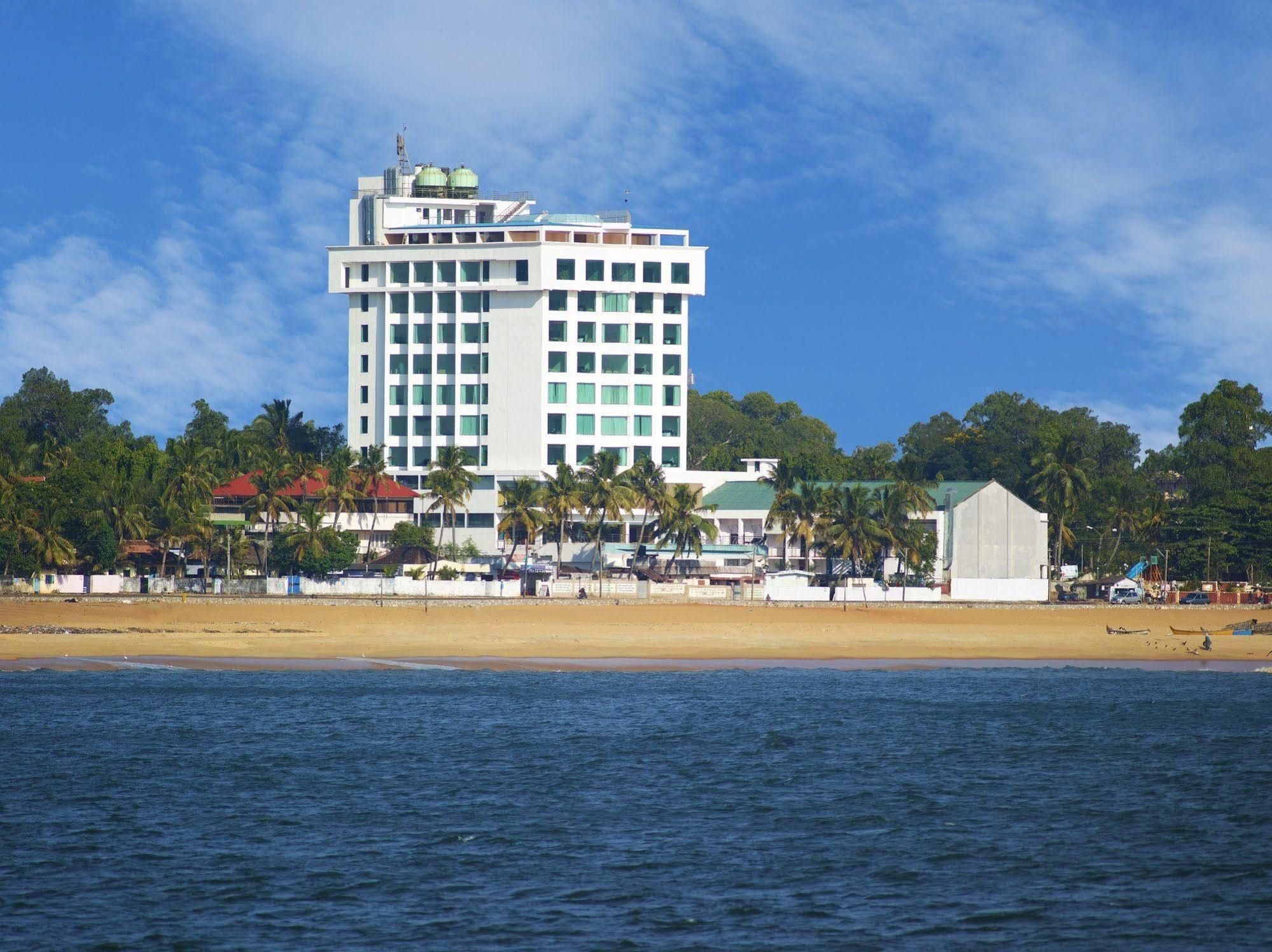 The Quilon Beach Hotel And Convention Center Коллам Екстер'єр фото